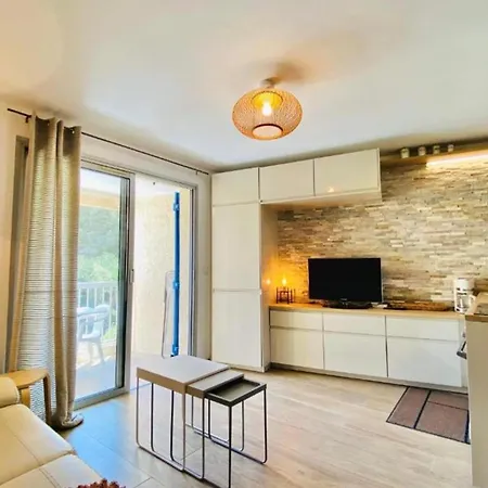 Apartment Bright Apartment For 4 - Near Beach Saint-Raphael (Var)