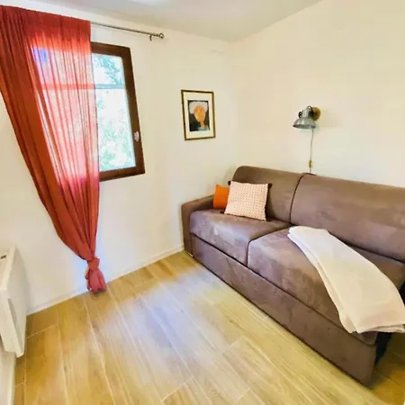 Apartment Bright Apartment For 4 - Near Beach
