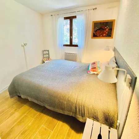 Apartment Bright Apartment For 4 - Near Beach Saint-Raphael (Var)